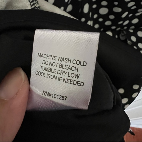 NWT Alexia Admor Black and White Polka Dot Dress - size SMALL - Picture 9 of 10